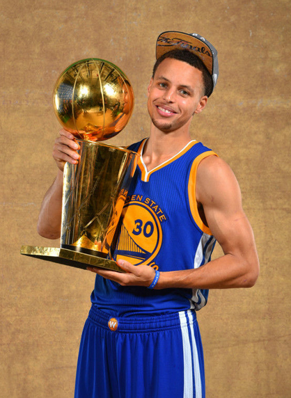 施和球迷互 施和球迷互